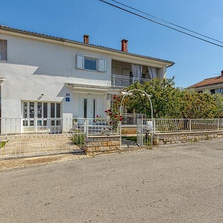 Apartments Hrestak Poreč Exterior foto