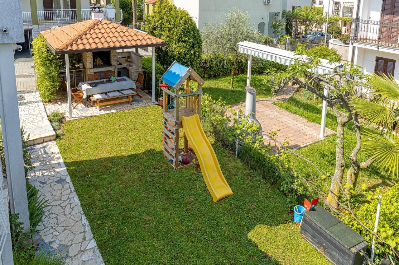 Apartments Hrestak Poreč Exterior foto